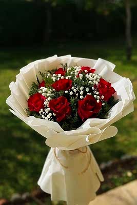 8 li kırmızı gül buketim