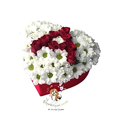 Kalp Kutuda Baş Harfli Papatya ve Gül