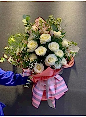 İTHAL BEYAZ GÜL BUKETİ