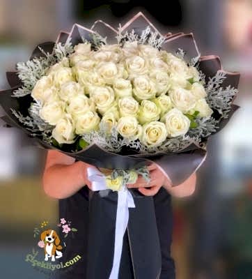 51 ADET BEYAZ GÜL BUKETİ İTHAL