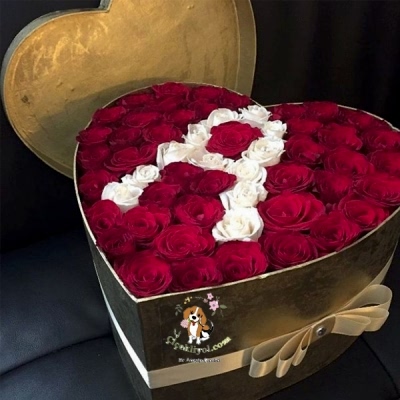 Kalp Kutuda Gül ve Harf